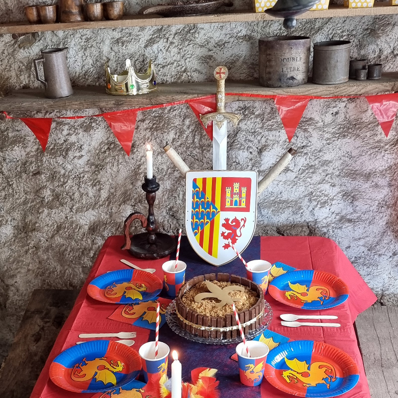 Décoration chevalier pour gâteau d'anniversaire - décoration