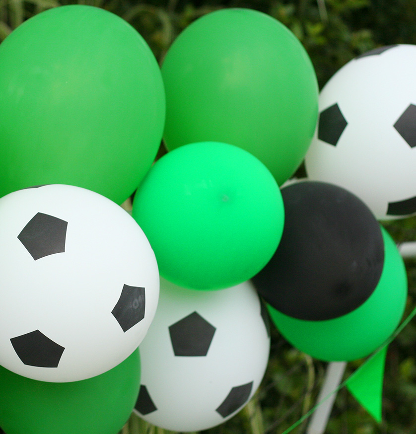 1 Ballon de Football Fan Soccer Vert Blanc Joyeux Anniversaire