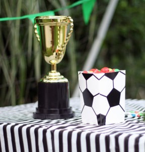 boite pop corn décoration anniversaire foot