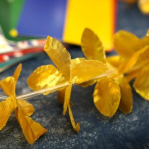 Guirlande fleurs dorées